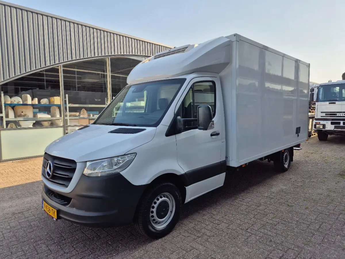 316 CDI Kuhlkoffer Thermoking V300MAX st 230V Euro 6D (4)