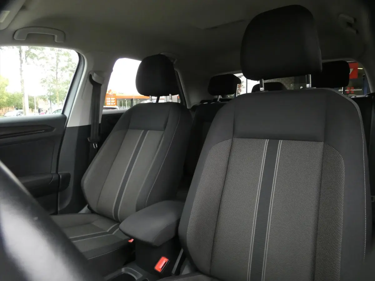 1.0 TSI Style Executive | Privacy | 2x PDC | DAB+ | Carplay | 17 inch LM |