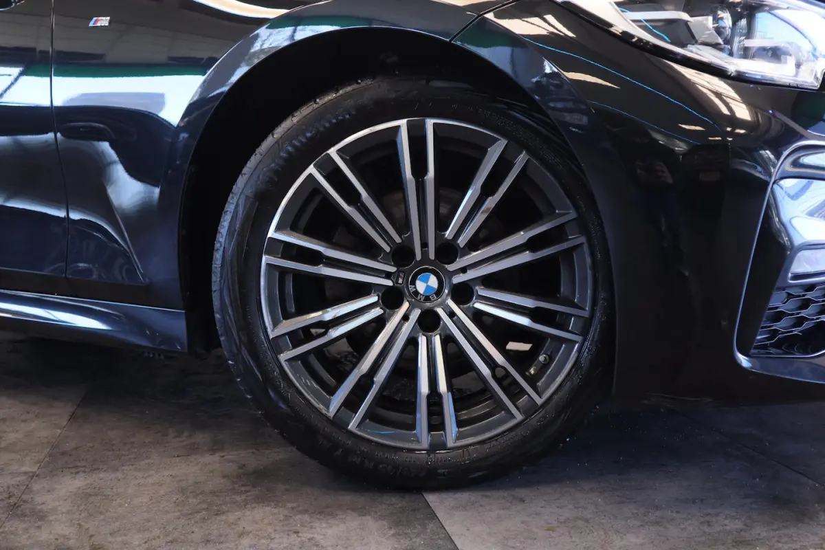 320i M-Sport Business Edition Climate/Cruise Navi PDC NAP 24 Maanden garantie* (Vraag naar
