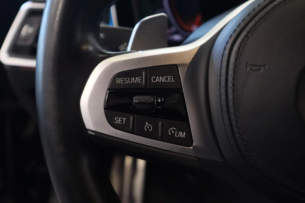 320i M-Sport Business Edition Climate/Cruise Navi PDC NAP 24 Maanden garantie* (Vraag naar