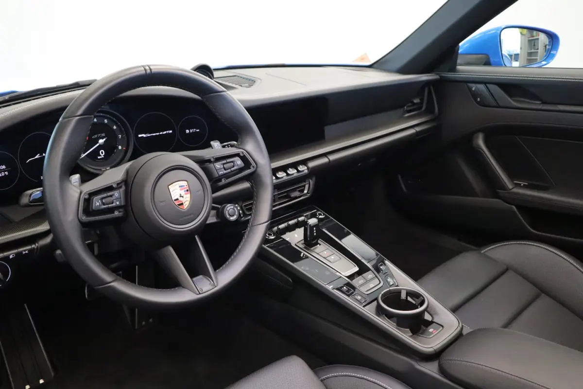 3.0 Carrera 4 GTS Sport Chrono X- Sight NL Auto 480PK Shark blue Dealer onderhouden 24 Maa