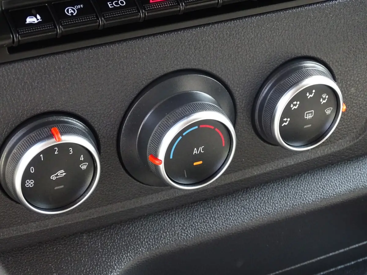 T35 2.3 dCi 150 L2H2 Energy