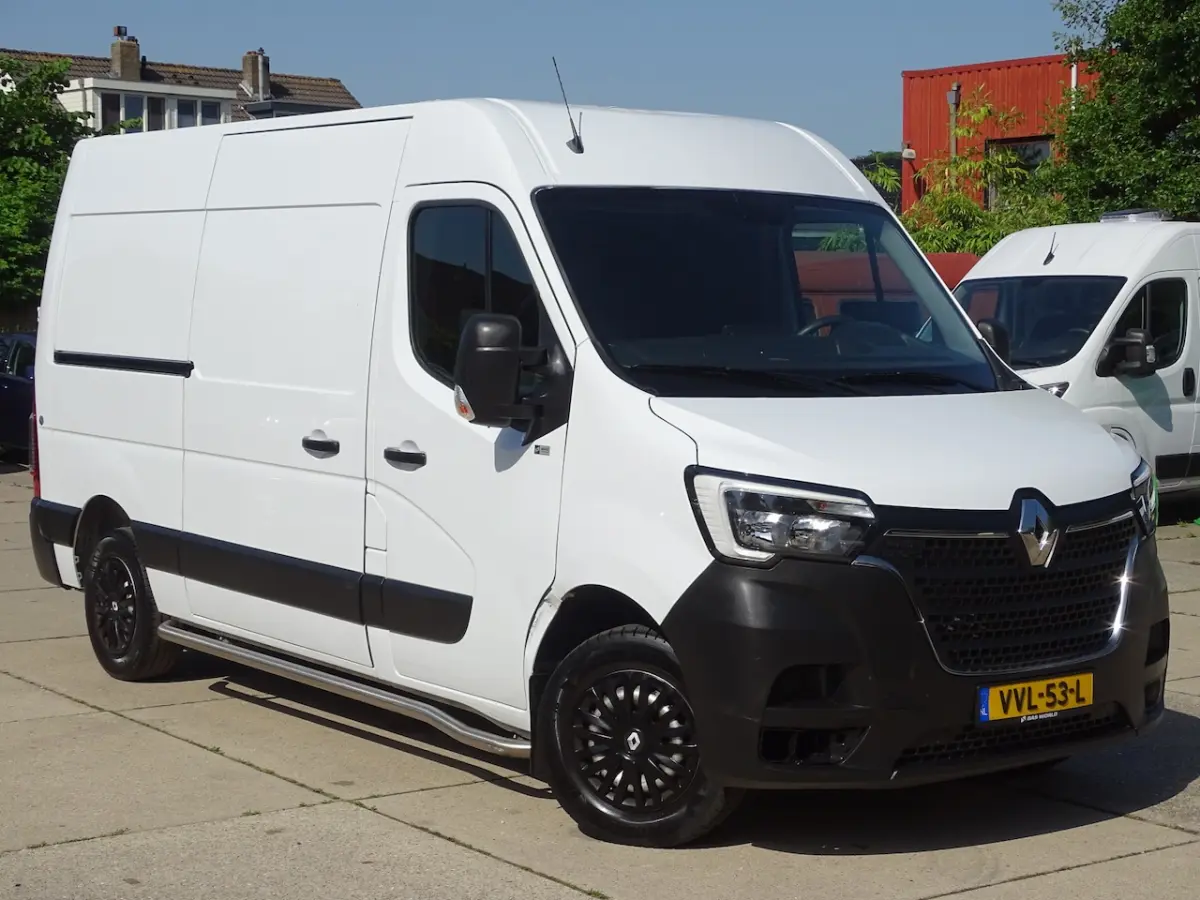 T35 2.3 dCi 150 L2H2 Energy