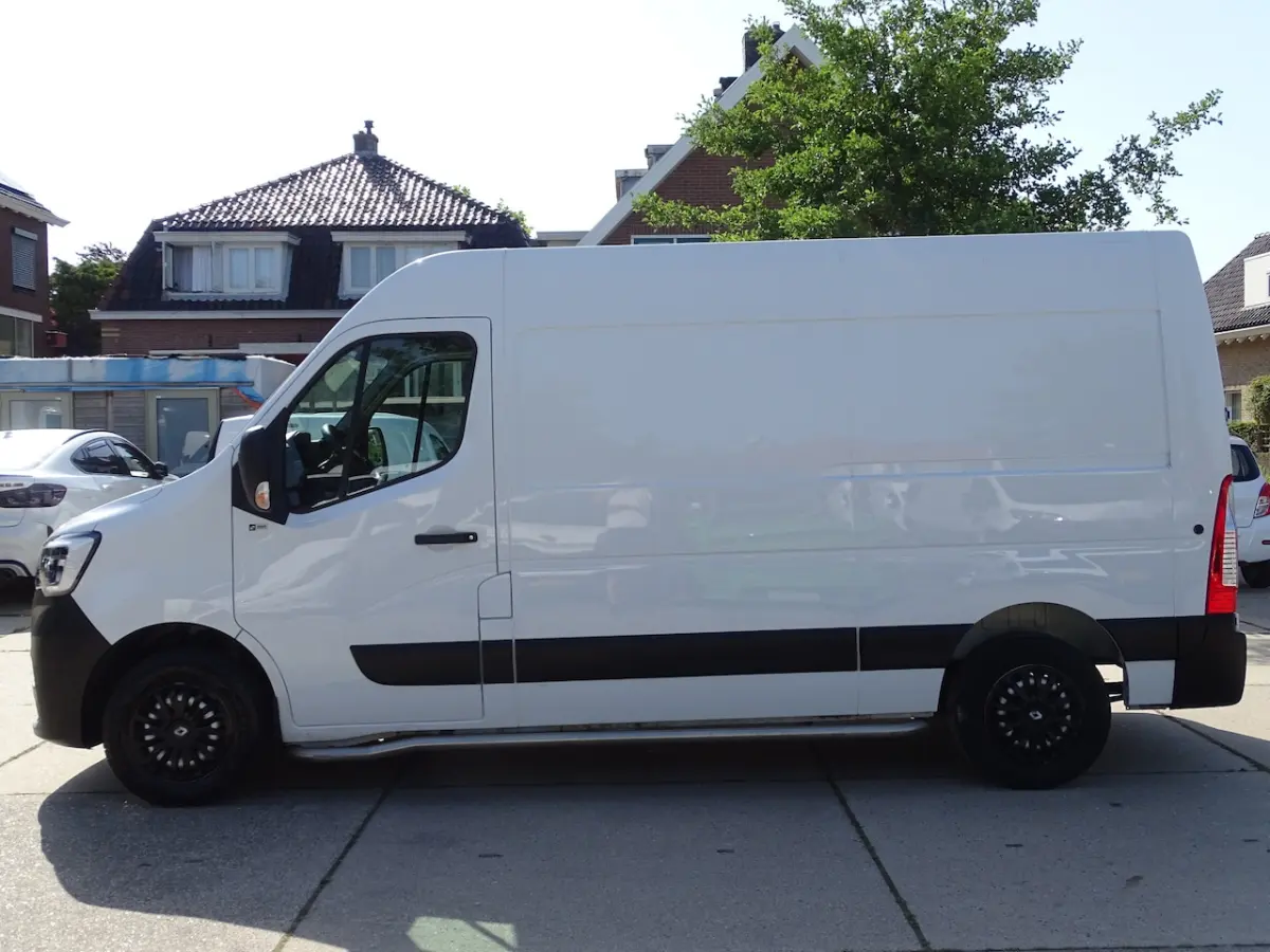 T35 2.3 dCi 150 L2H2 Energy