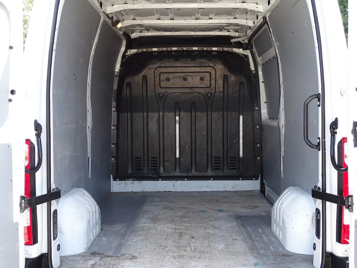 T35 2.3 dCi 150 L2H2 Energy