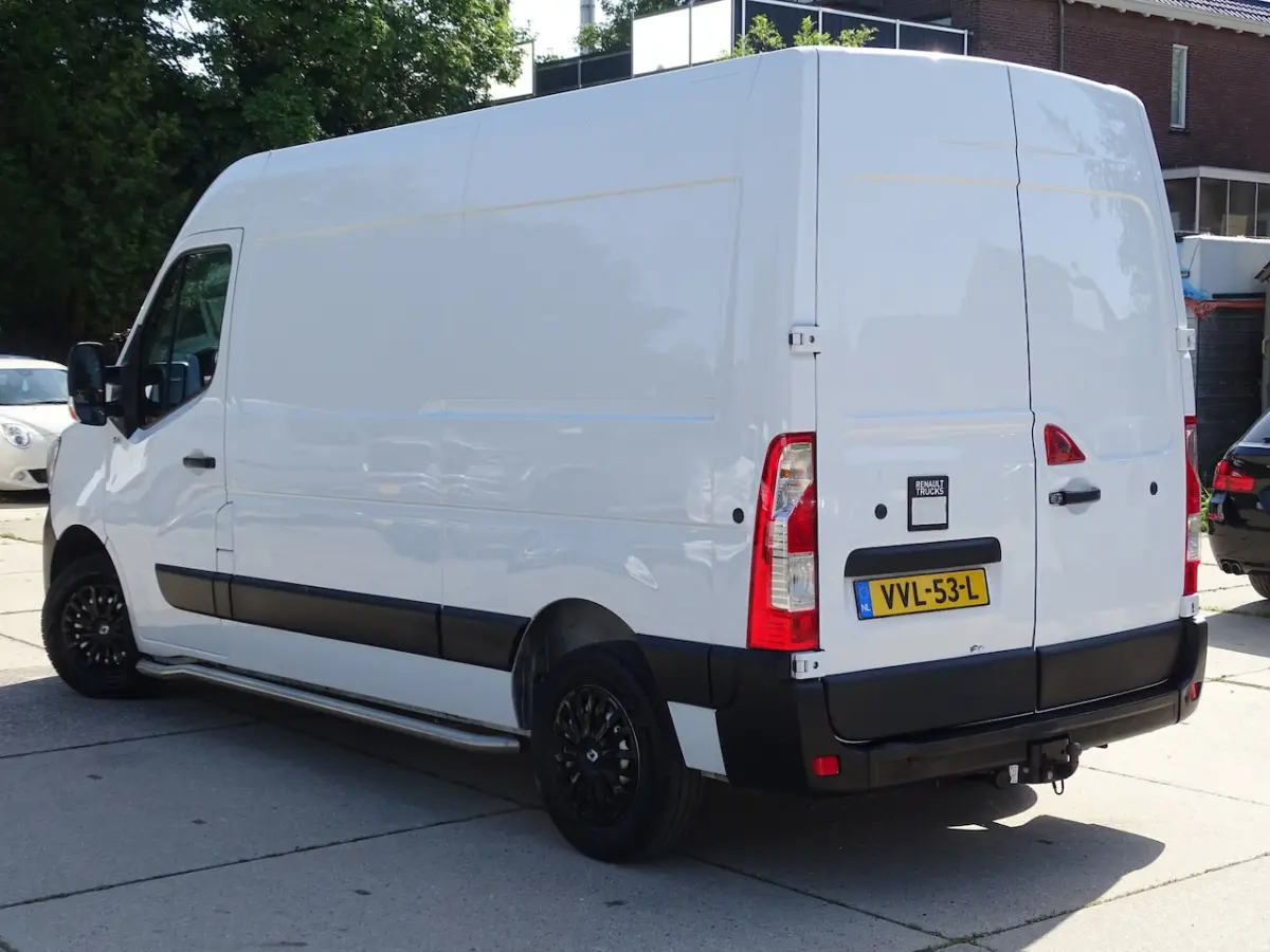 T35 2.3 dCi 150 L2H2 Energy