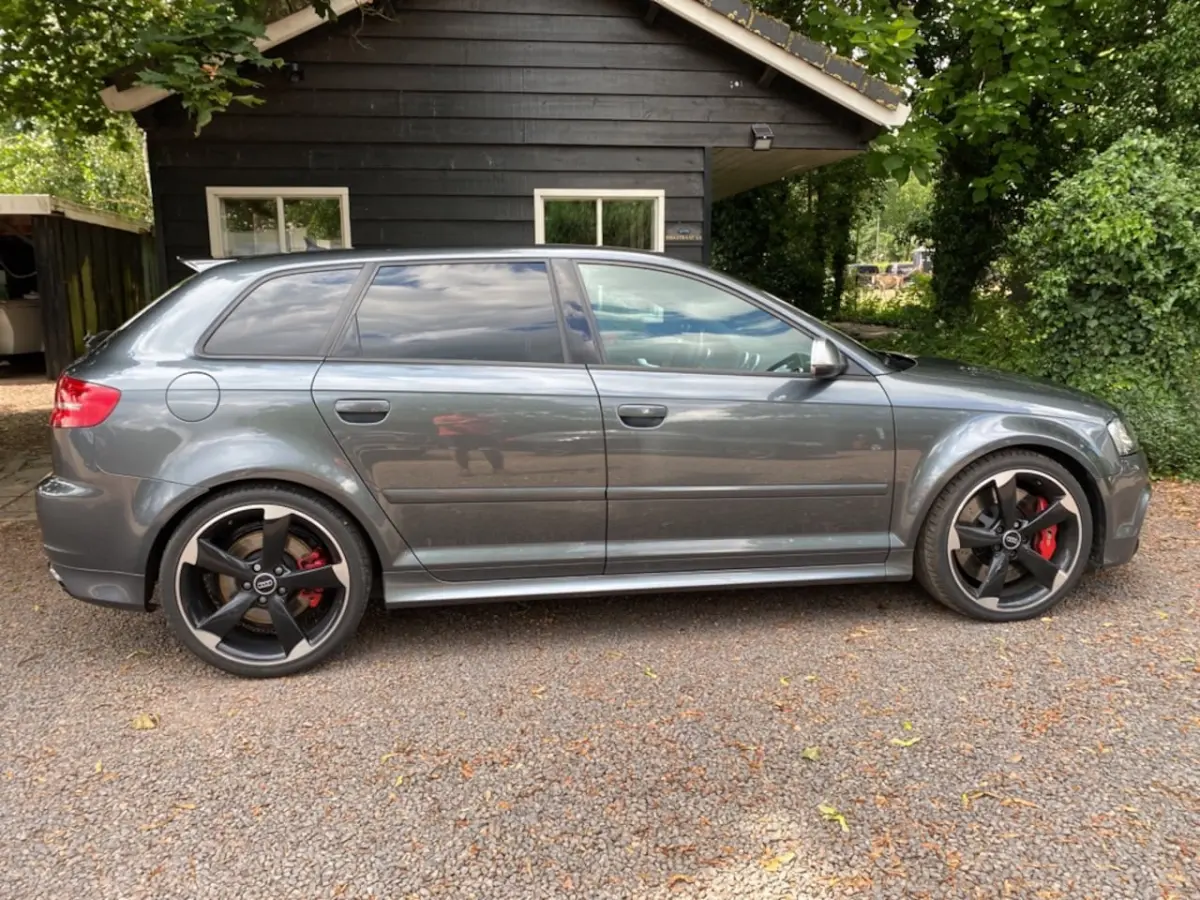 Sportback 2.5 T Quattro PL Perf. NL.COLLECTORS.AUTO