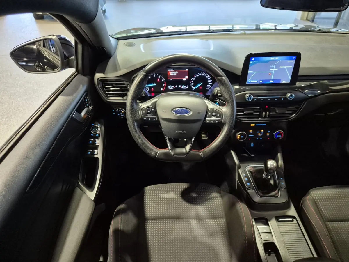 1.0 EcoBoost Titanium Business Navigatie | LED | Camera | Carplay | Clima