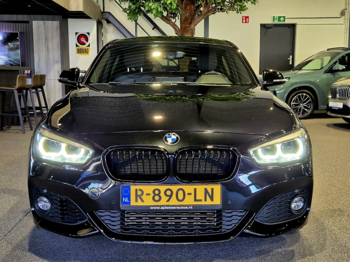 M-Sport Shadow Edition Camera | Leder | Stoelverwarming | Zwarte hemel | CarPlay | Cruise