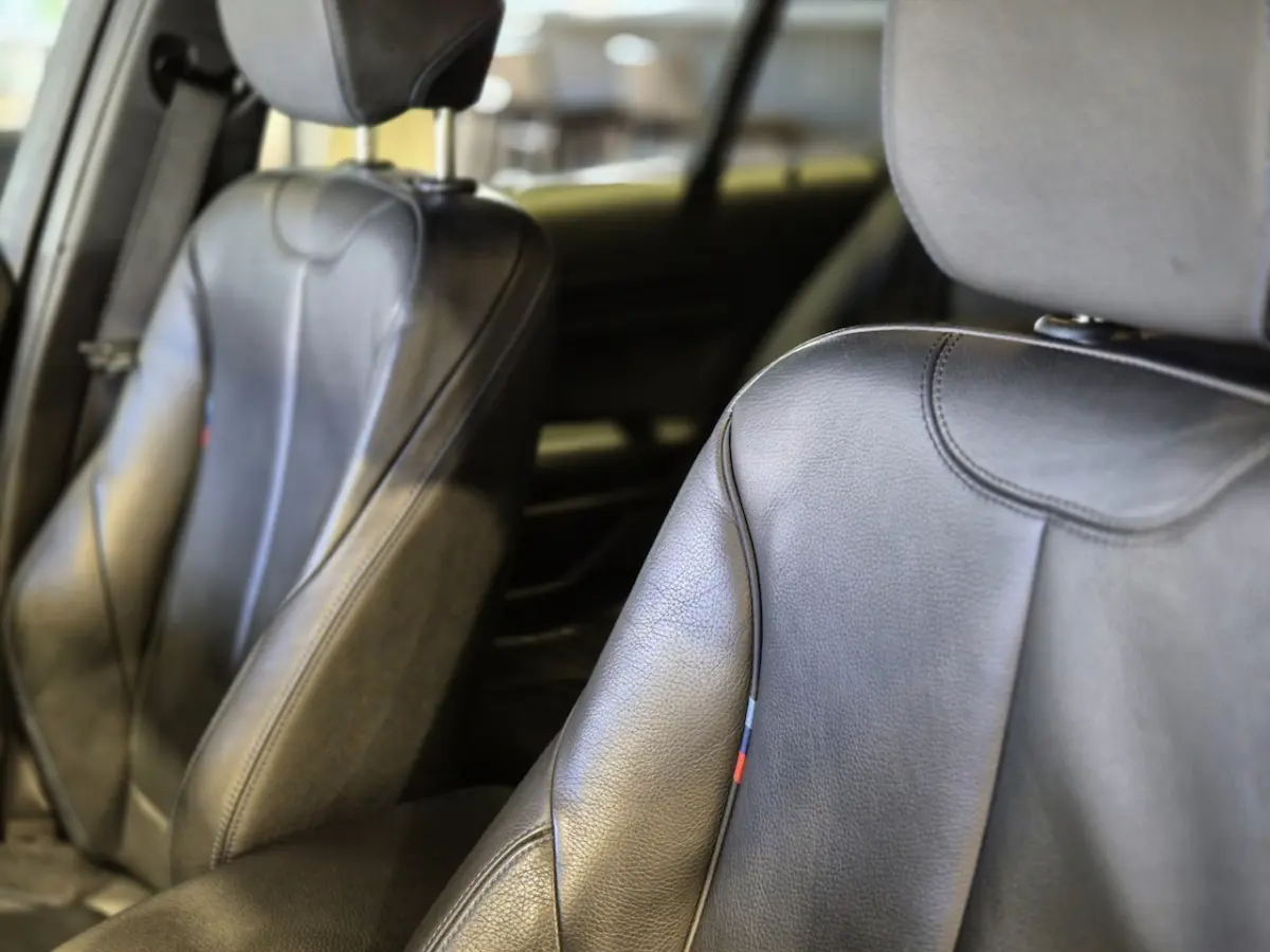 M-Sport Shadow Edition Camera | Leder | Stoelverwarming | Zwarte hemel | CarPlay | Cruise