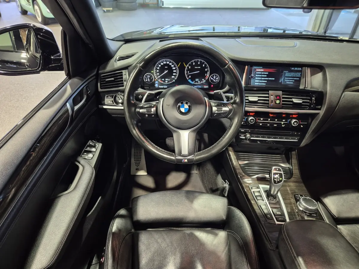 M40i High Executive Panorama | Camera | 20" | Electrische trekhaak | Leder | Stoelverwarmi