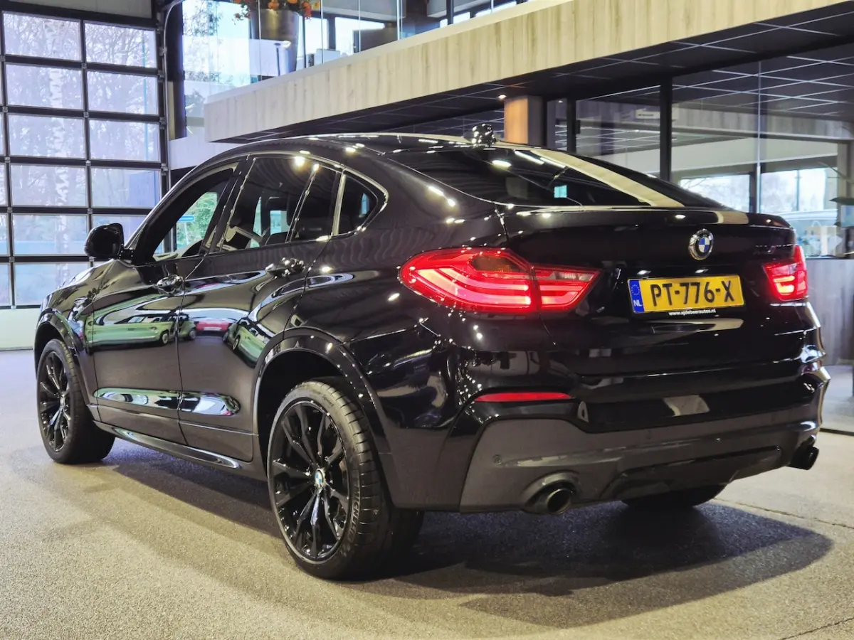 M40i High Executive Panorama | Camera | 20" | Electrische trekhaak | Leder | Stoelverwarmi