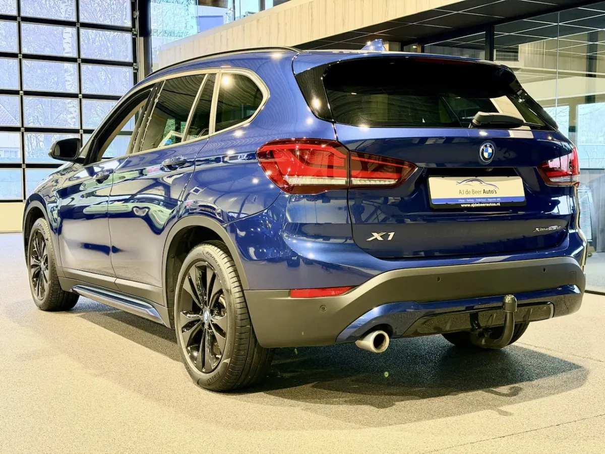 xDrive25e Executive Sportline | Camera | Trekhaak | CrÃ¨me leder