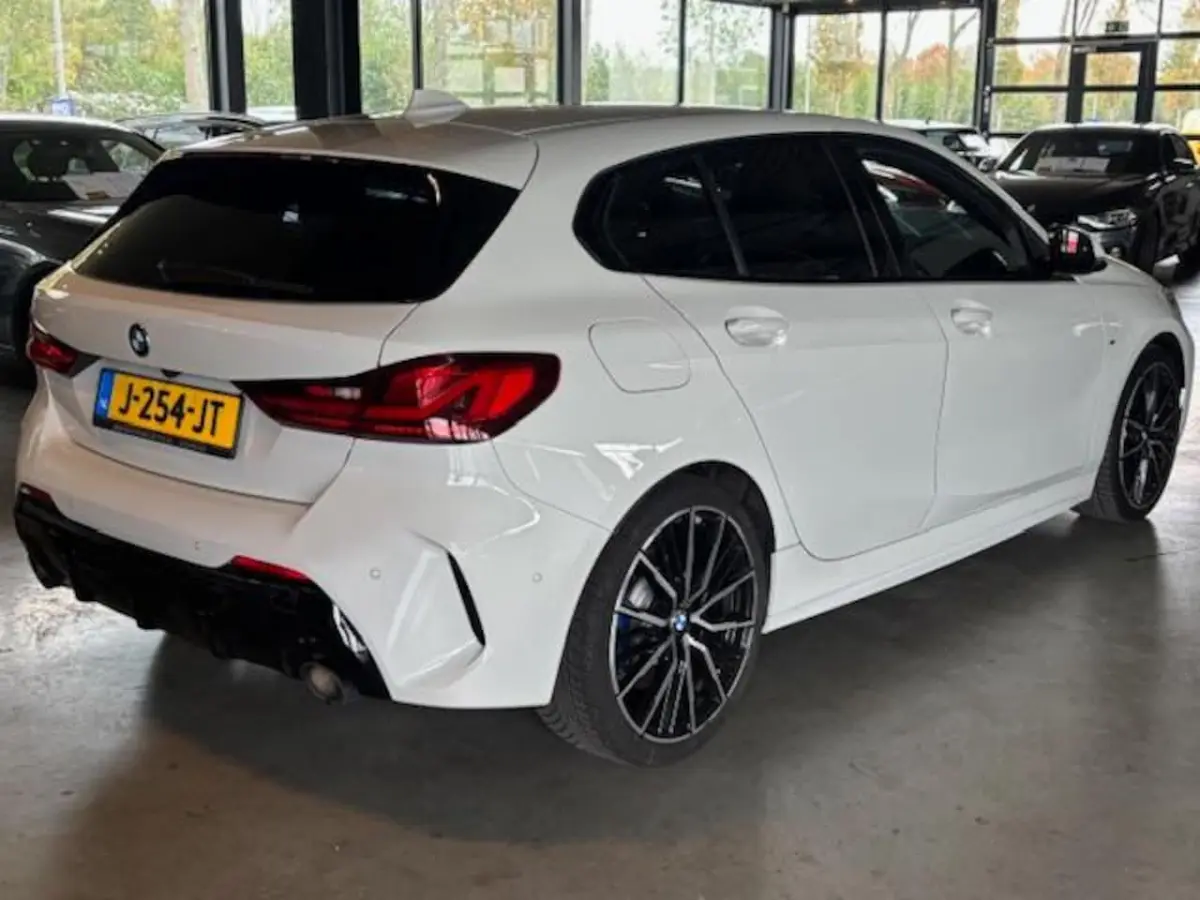 (f40) 118i 140pk Executive M-Sport plus Pack