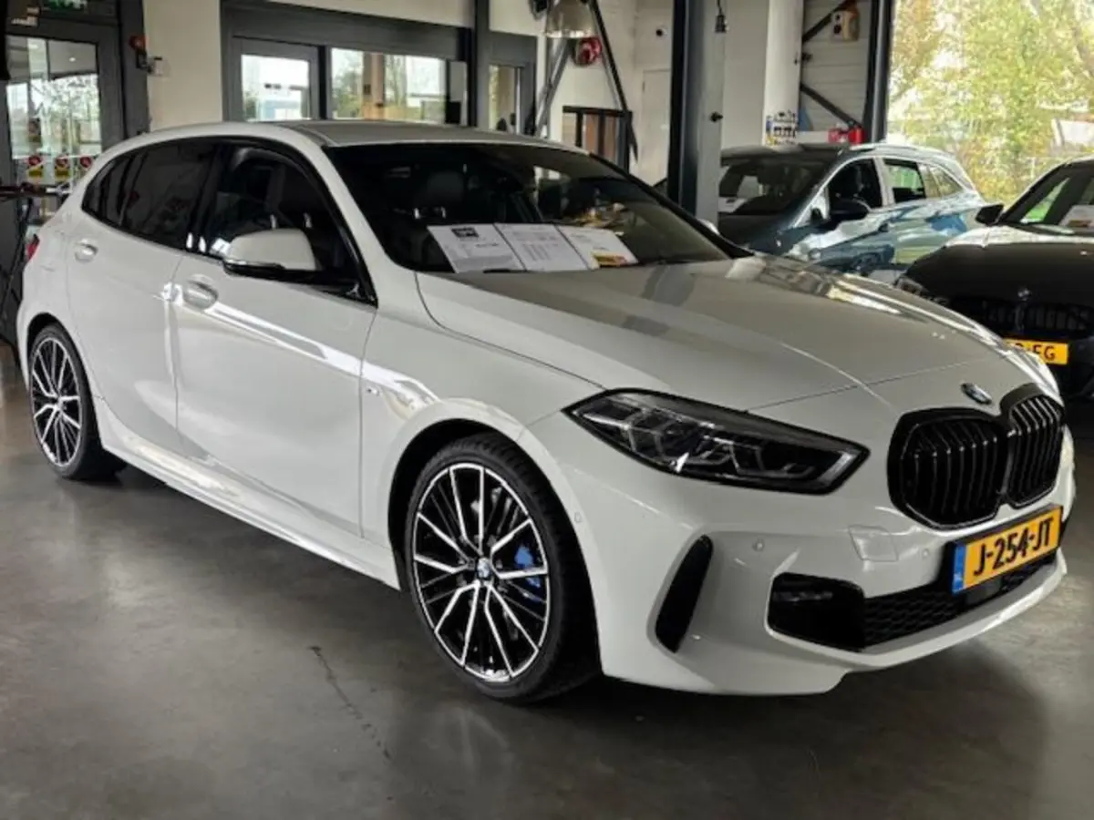 (f40) 118i 140pk Executive M-Sport plus Pack