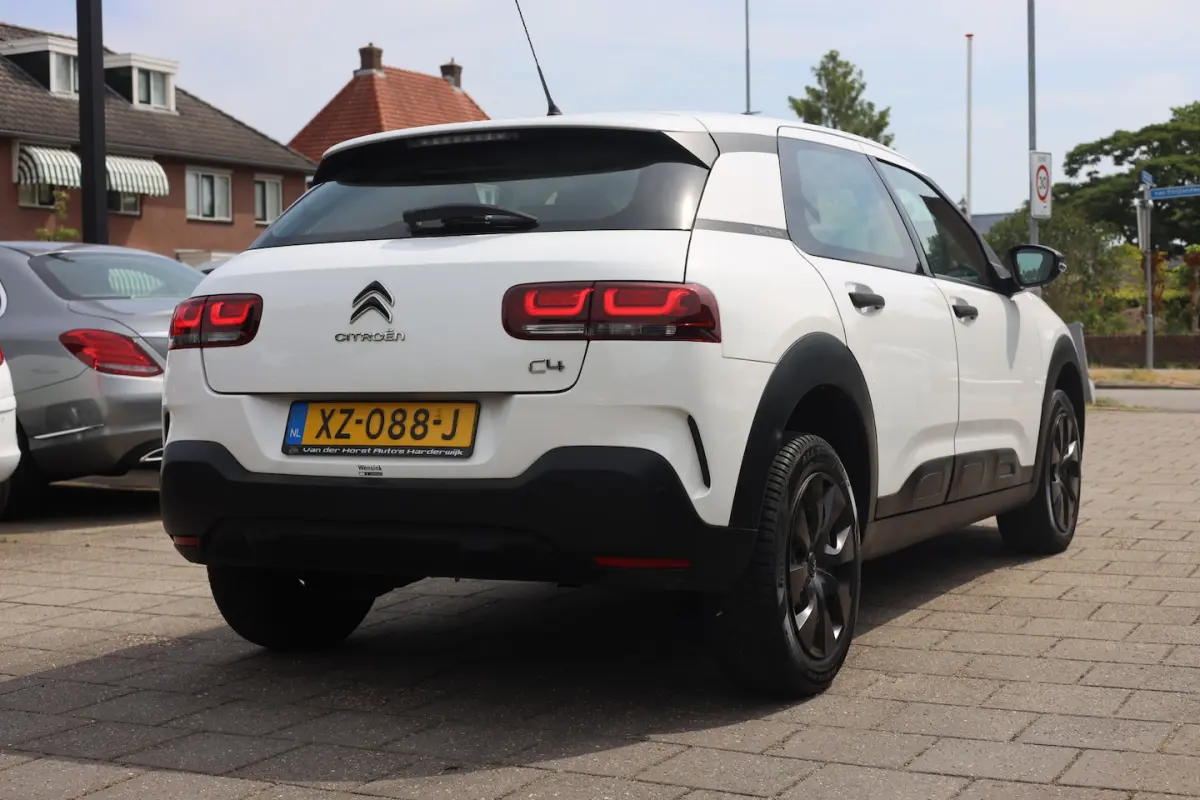 1.2 I LED I BLUETOOTH I CRUISE