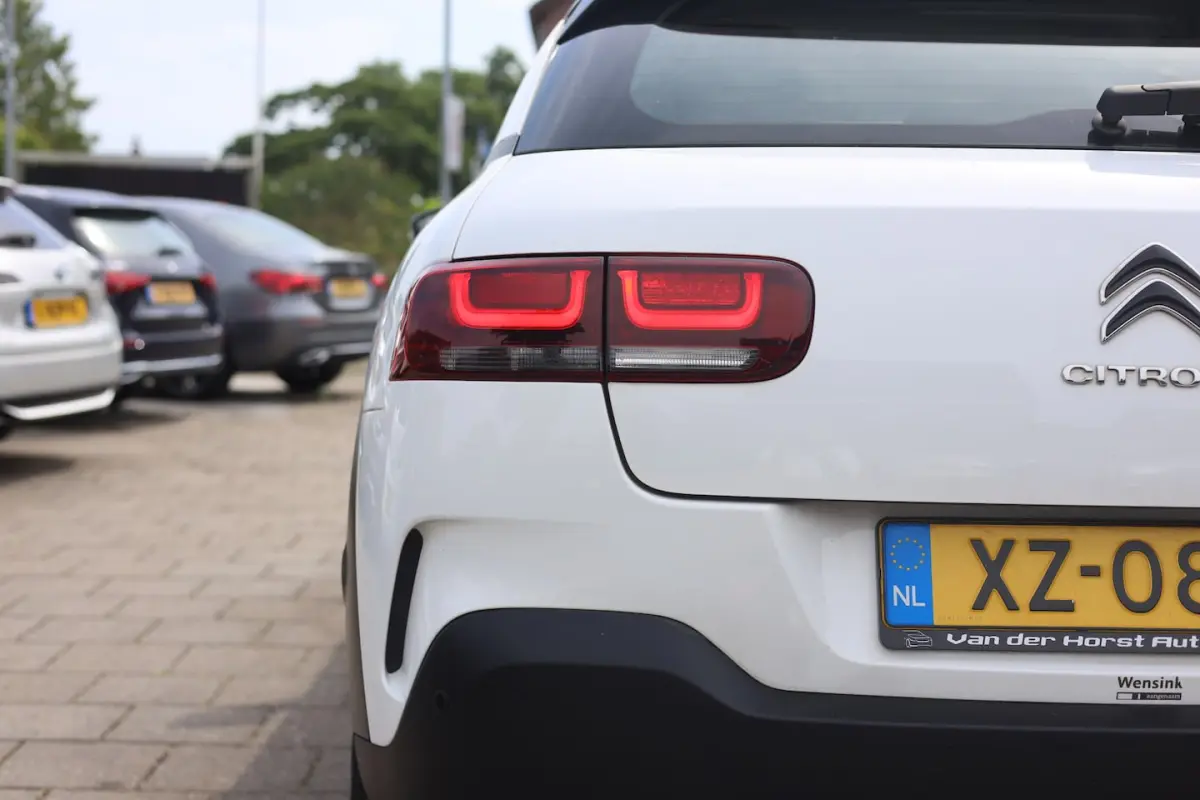 1.2 I LED I BLUETOOTH I CRUISE