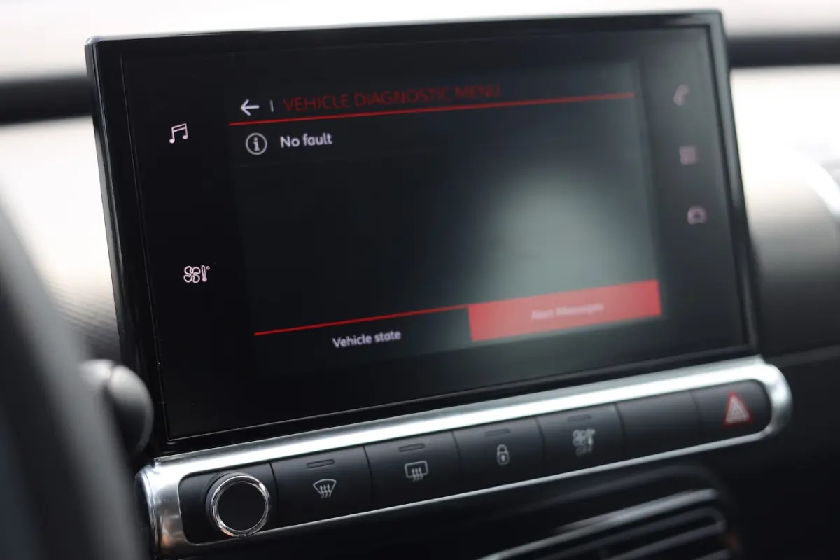 1.2 I LED I BLUETOOTH I CRUISE
