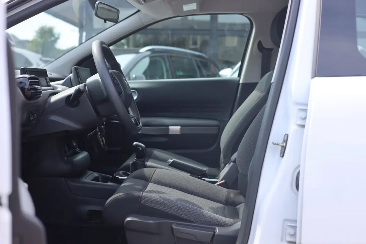 1.2 I LED I BLUETOOTH I CRUISE