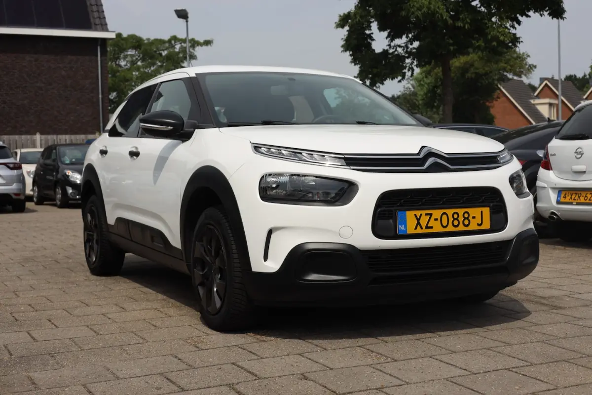 1.2 I LED I BLUETOOTH I CRUISE