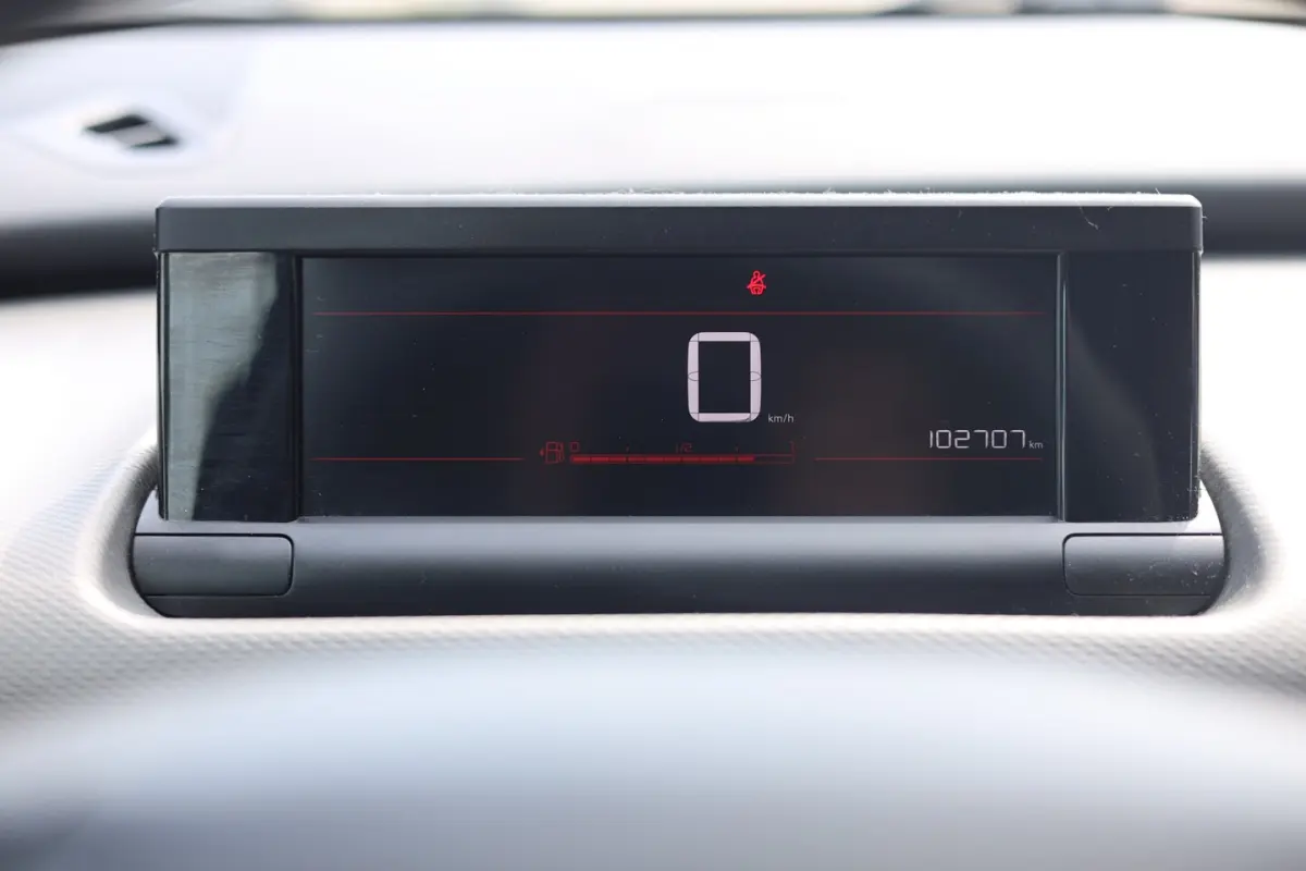 1.2 I LED I BLUETOOTH I CRUISE