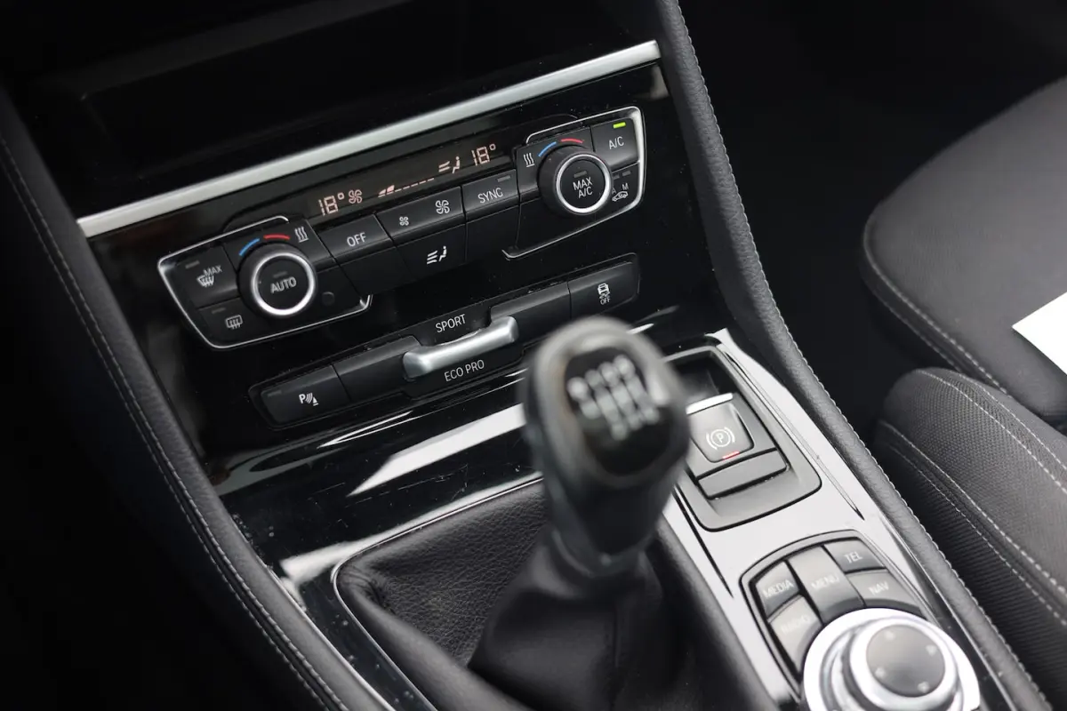 218i SPORT | PANO | NAVIGATIE | 17 INCH
