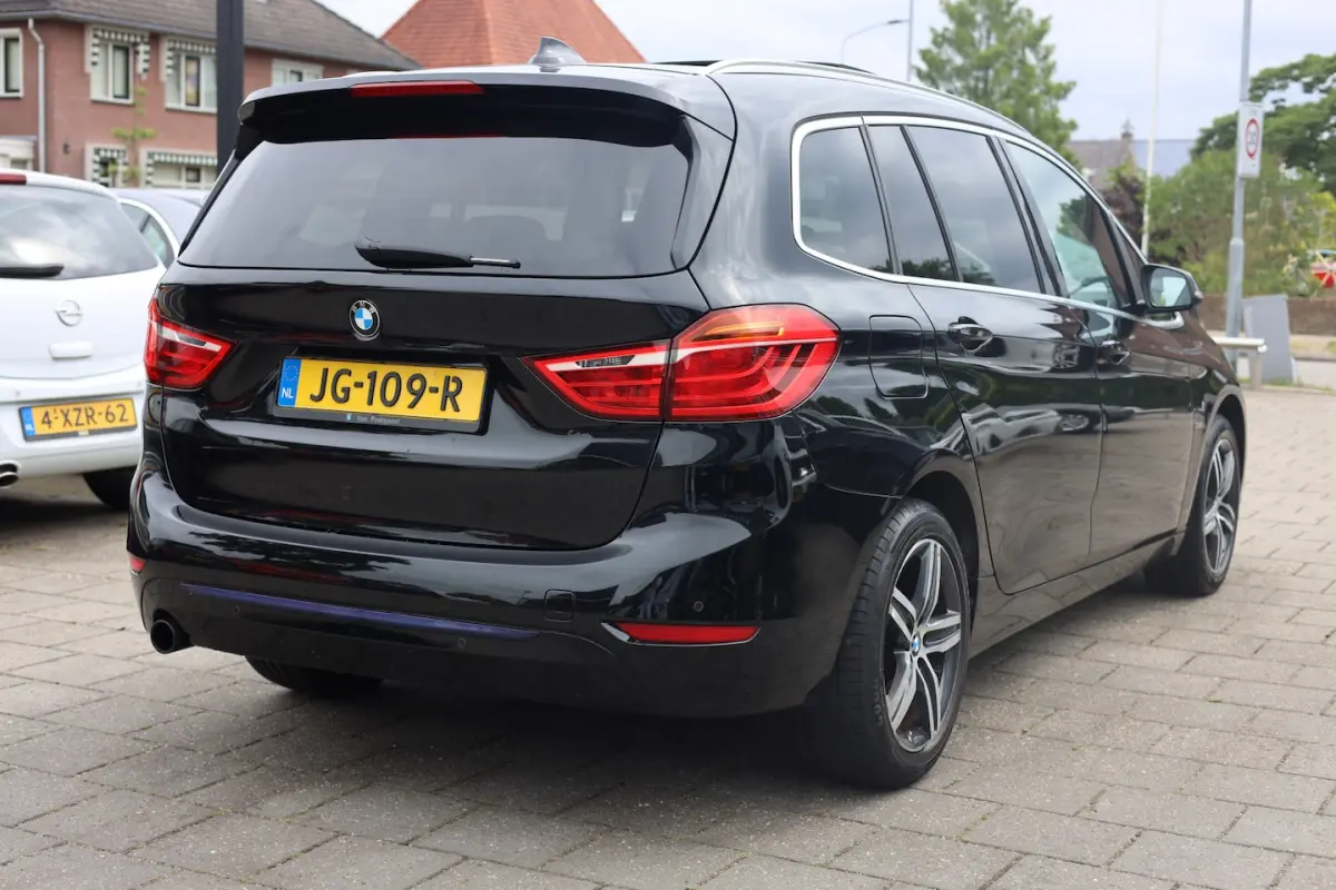 218i SPORT | PANO | NAVIGATIE | 17 INCH