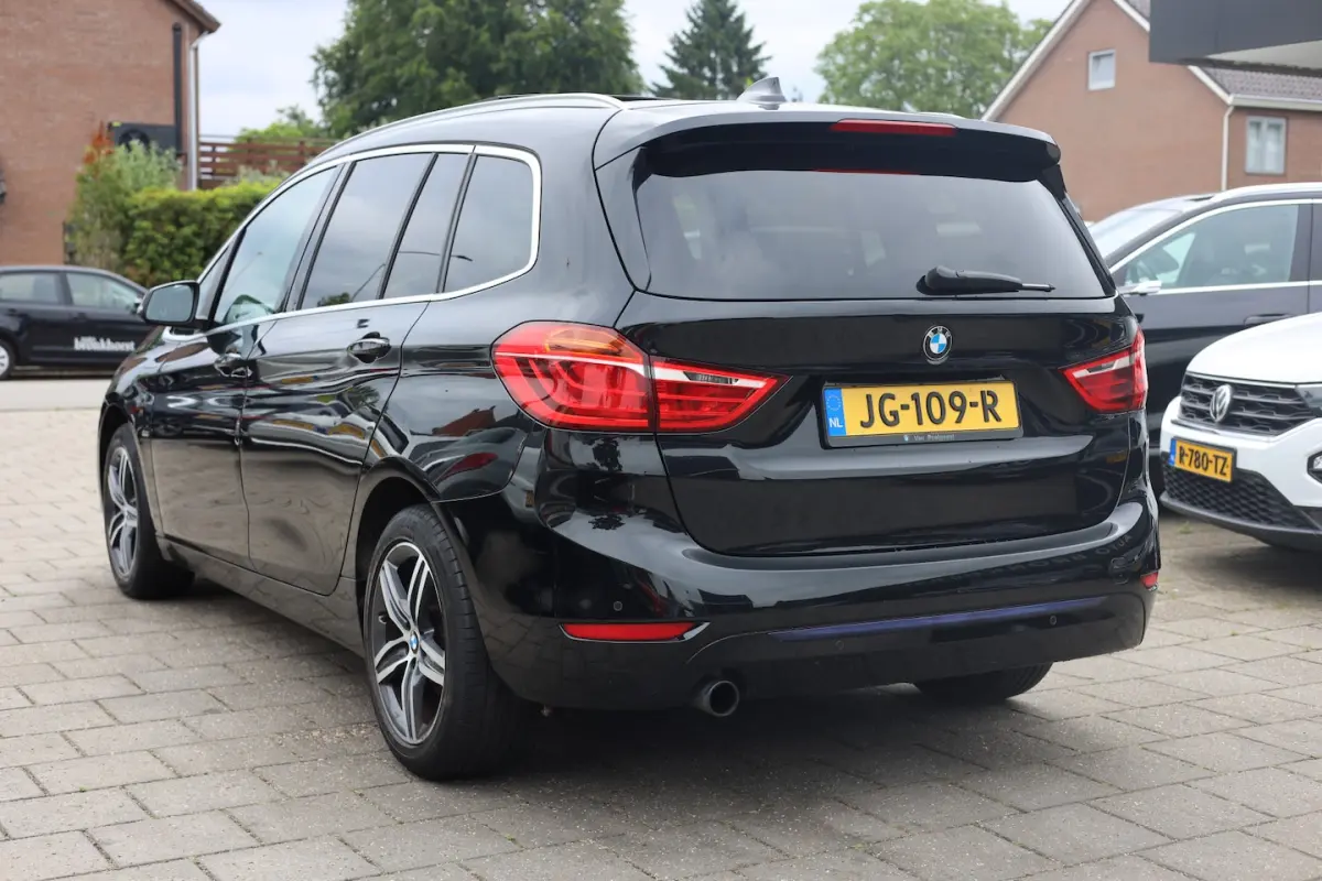 218i SPORT | PANO | NAVIGATIE | 17 INCH