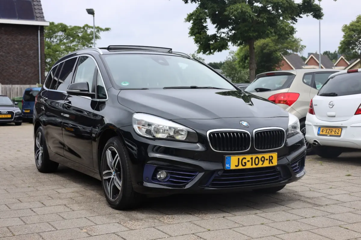 218i SPORT | PANO | NAVIGATIE | 17 INCH