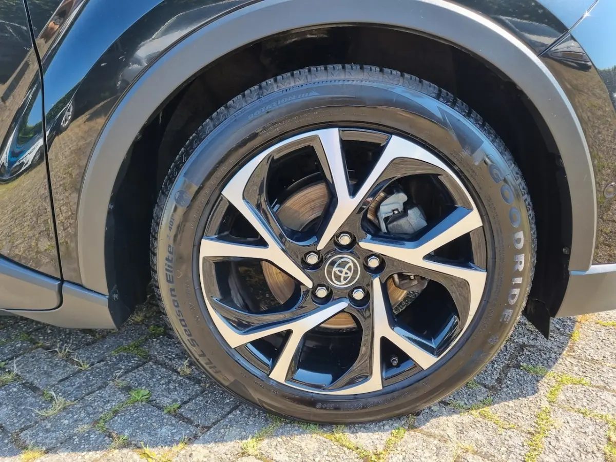 1.8 Hybrid Dynamic âZEER MOOIE AUTO