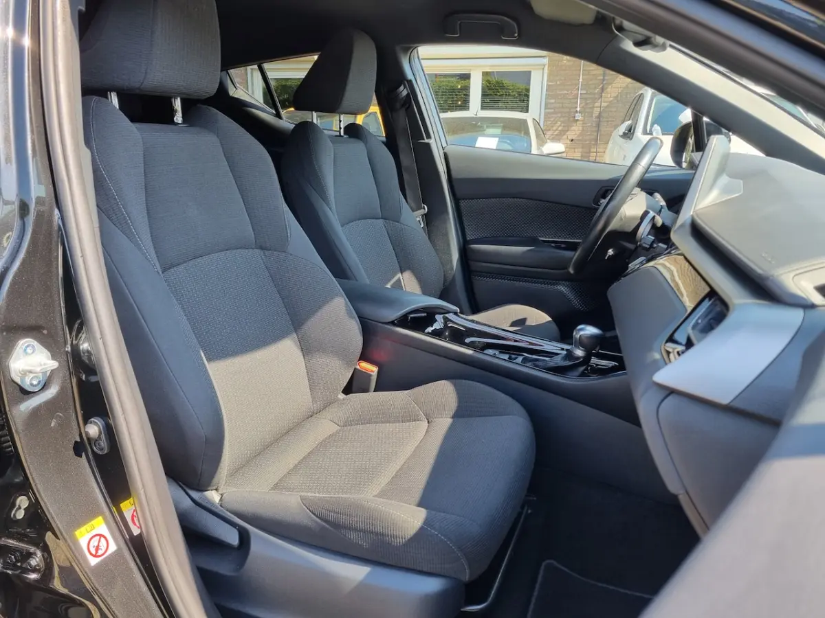 1.8 Hybrid Dynamic âZEER MOOIE AUTO