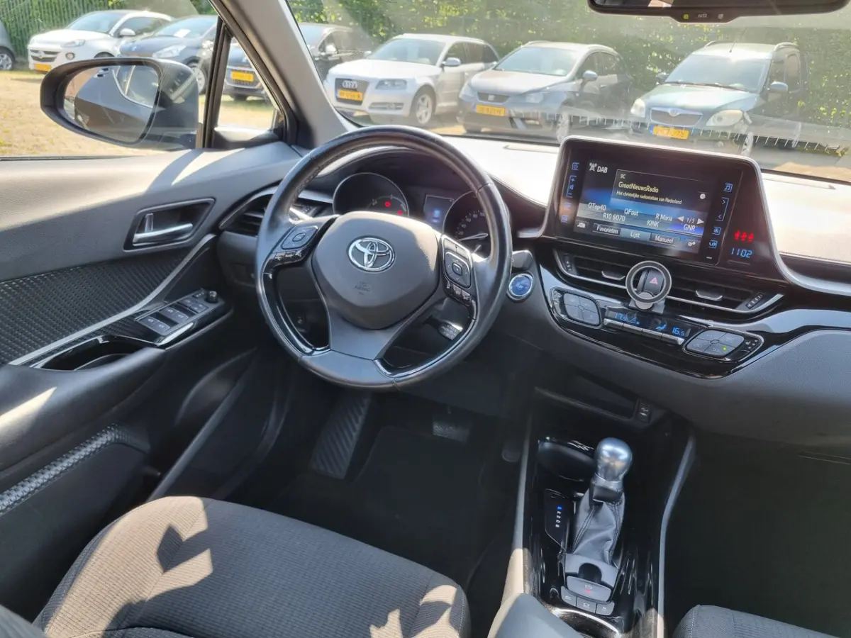 1.8 Hybrid Dynamic âZEER MOOIE AUTO
