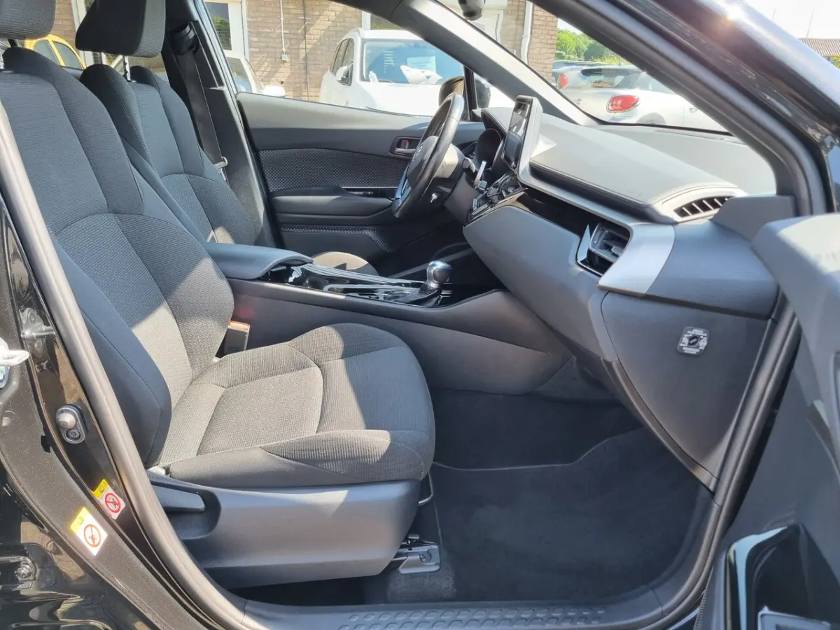 1.8 Hybrid Dynamic âZEER MOOIE AUTO