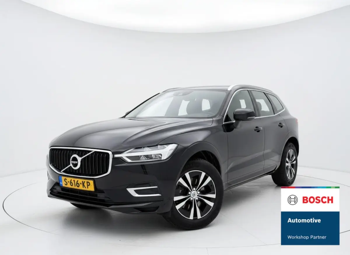 2.0 T8 Twin Engine AWD Momentum LEER - PANO - TREKHAAK
