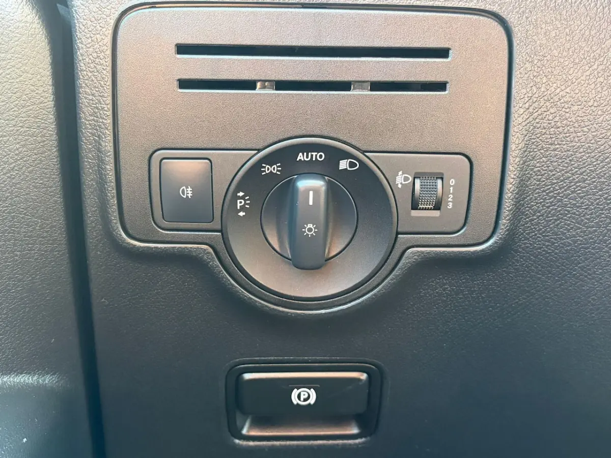 110 CDI CRUISE - AIRCO - TREKHAAK - STOELVERWARMING