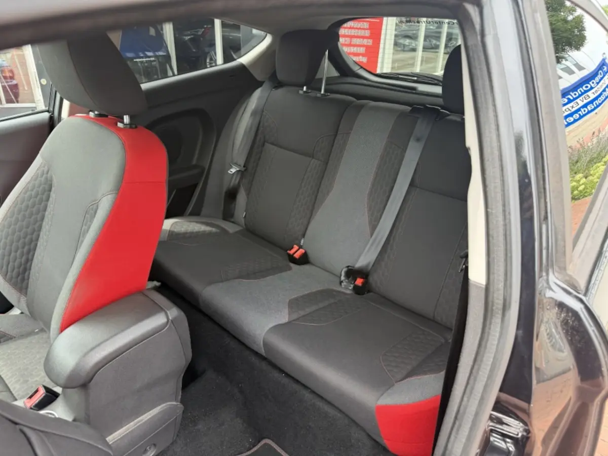 1.0 EcoBoost Red/Black Edition 140pk