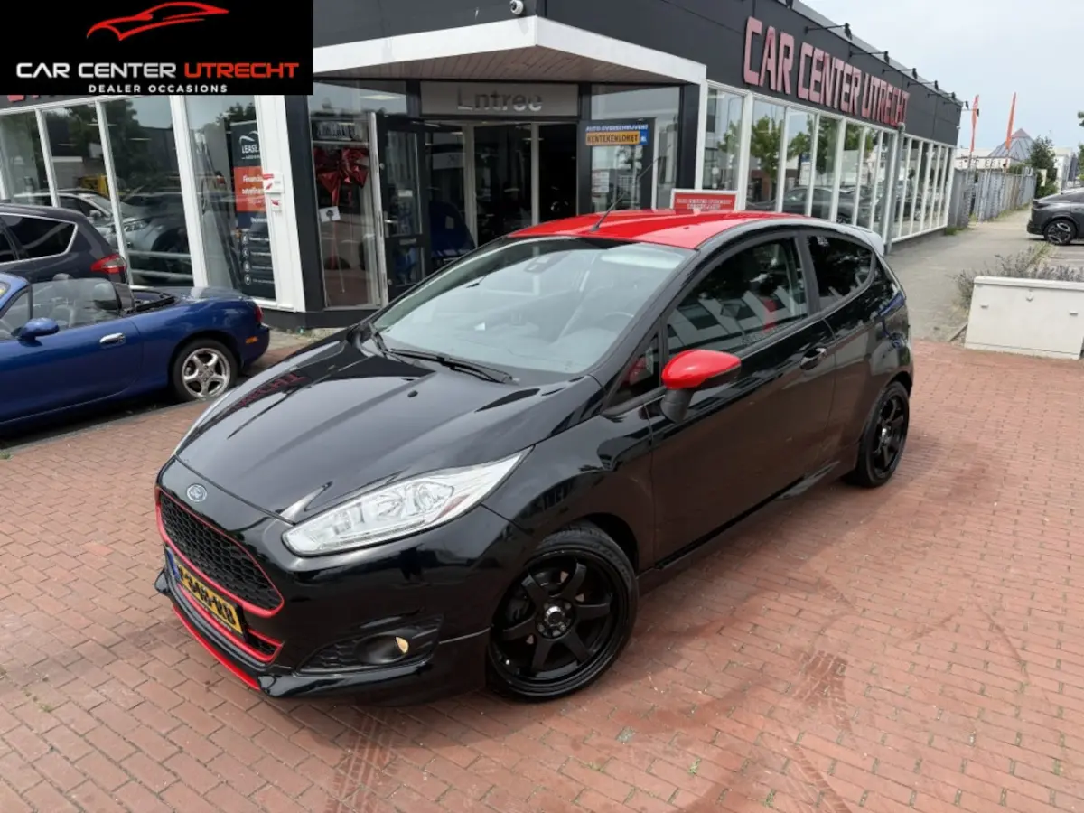 1.0 EcoBoost Red/Black Edition 140pk