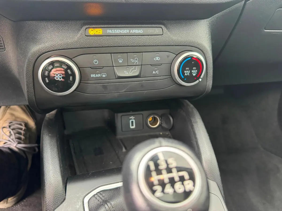 1.0 EcoBoost Trend Edition Business /1e eig/elek. schuifdak /ecc / cruise / camera / navi