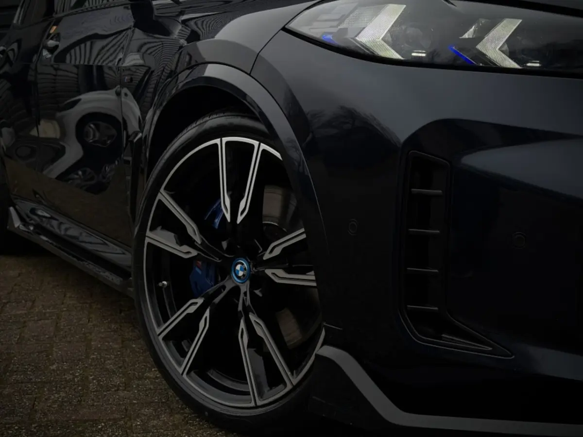 xDrive50e M-PERF. B&W|PANO|HUD|360|AR|TARTUFO
