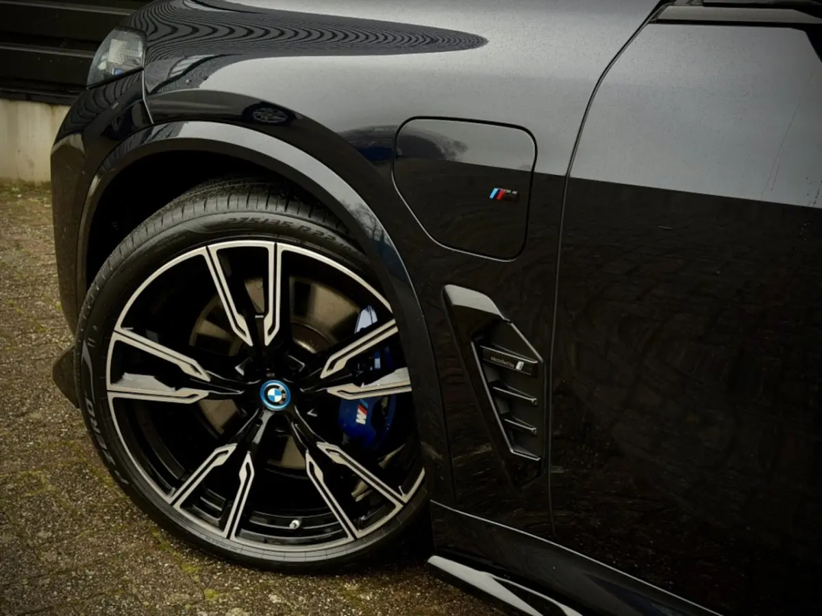 xDrive50e M-PERF. B&W|PANO|HUD|360|AR|TARTUFO