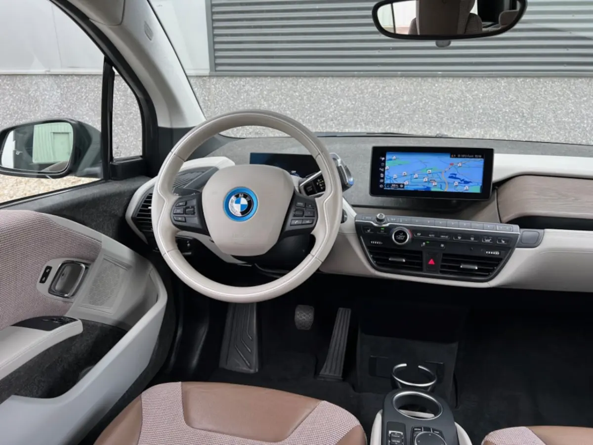 S 184pk Executive 120Ah 42 kWh/*Kashmir silver*/Lodge/Sunroof/Carplay/W-pomp/Camera/3-fase