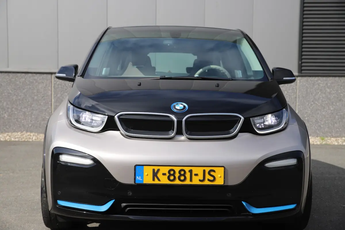 S 184pk Executive 120Ah 42 kWh/*Kashmir silver*/Lodge/Sunroof/Carplay/W-pomp/Camera/3-fase