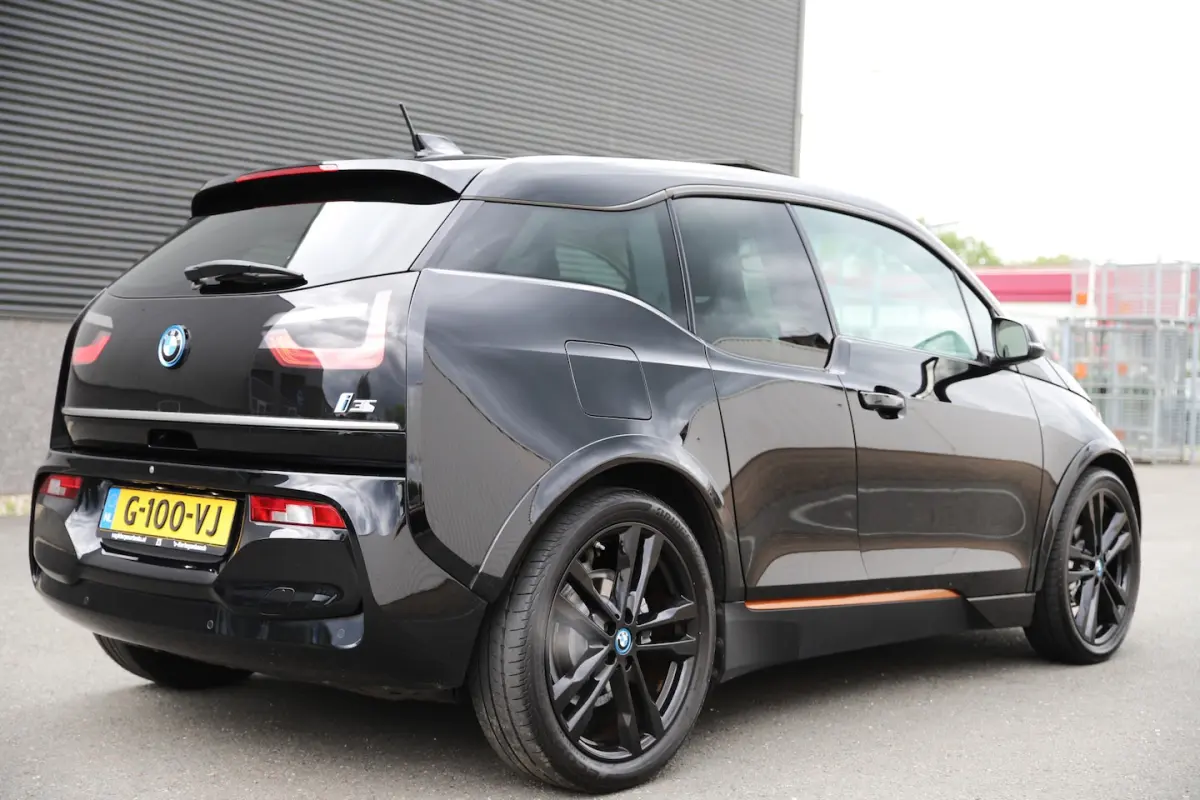 S 184pk /120Ah 42 kWh*RoadStyle*/Sunroof/Adaptive/H-Kardon/Carplay/W-pomp/3-fase