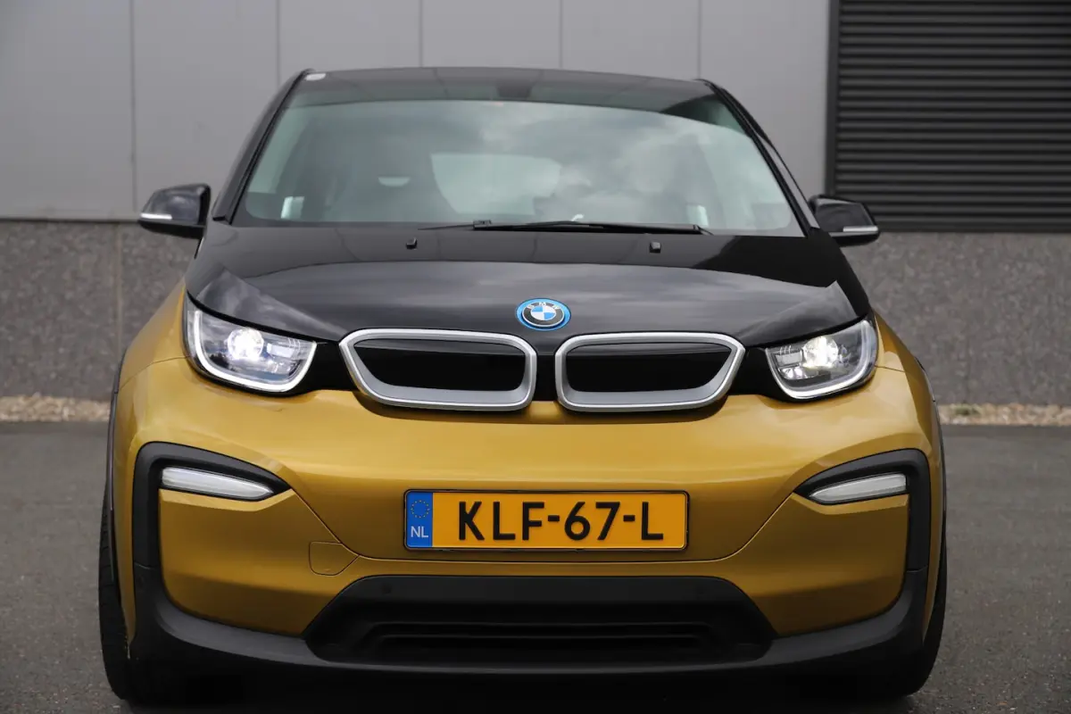 Executive 120Ah 42 kWh/*Galvanic Gold*/Carplay/1e eig./W-pomp/20"/Camera/3-fase