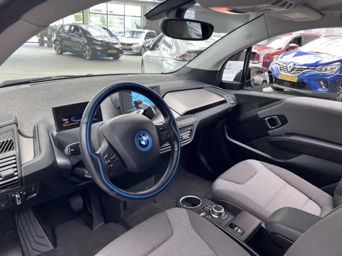 Executive 120Ah 42 kWh/*Galvanic Gold*/Carplay/1e eig./W-pomp/20"/Camera/3-fase
