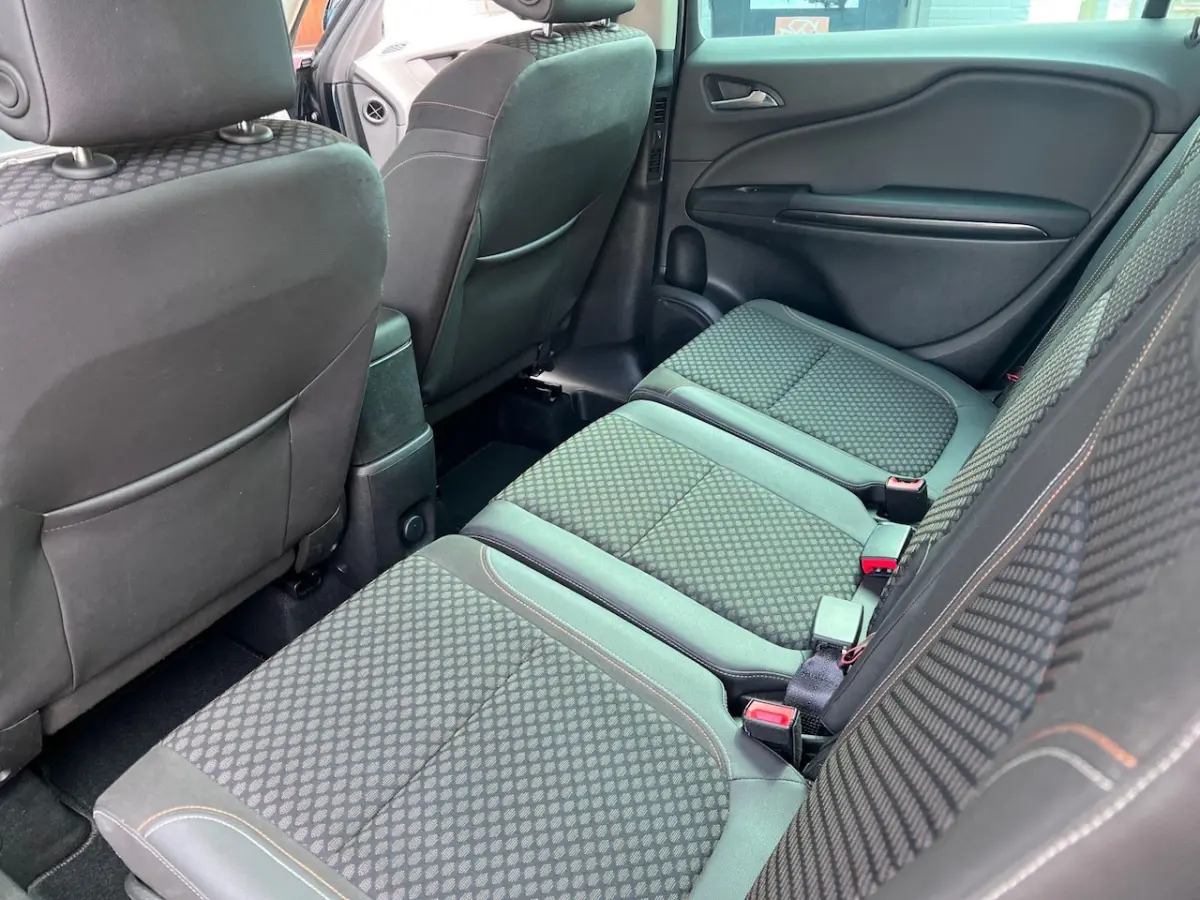 1.4 Turbo/120pk/7-persoons/Cruise/Carplay/Emerald Green/PDC/Led