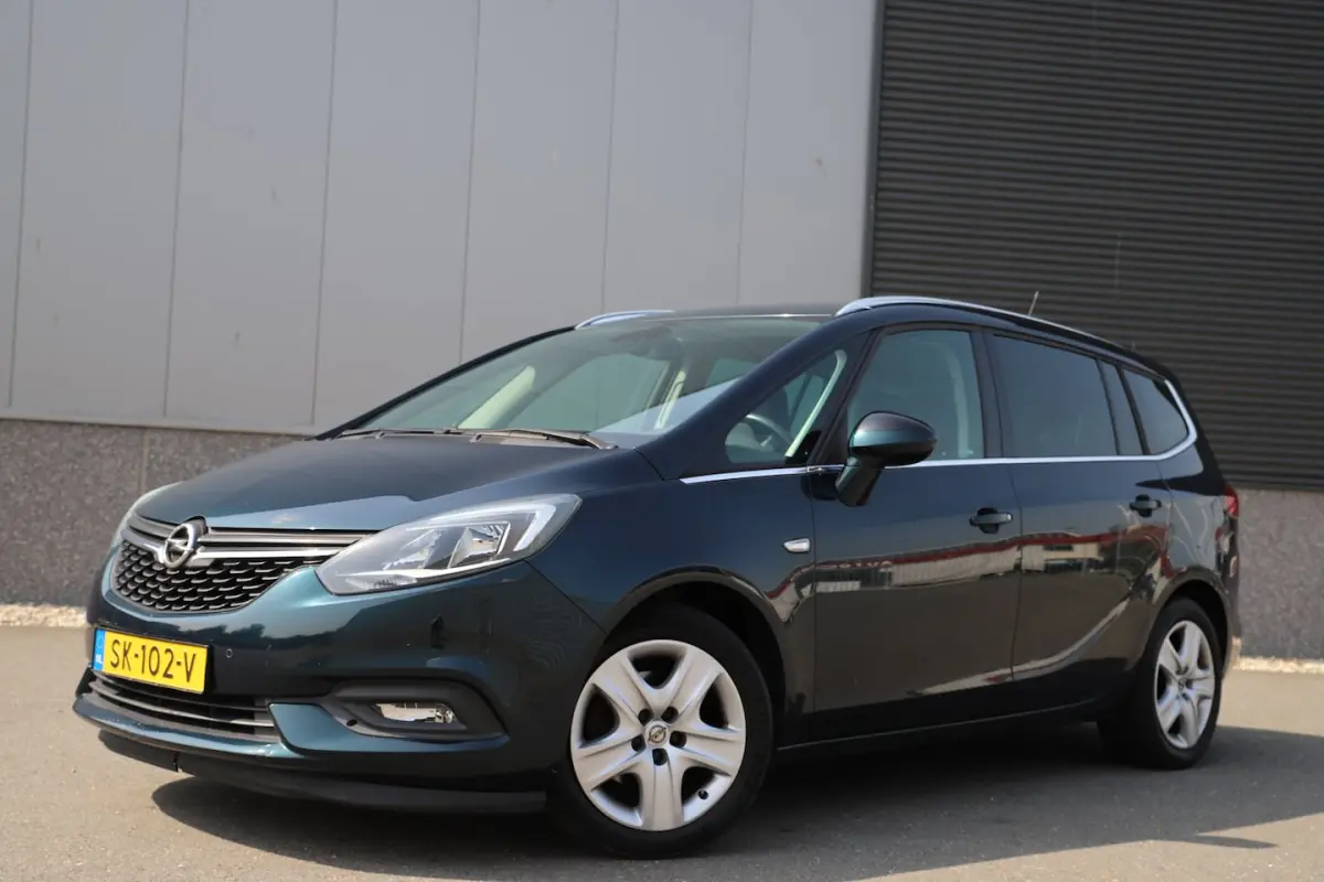 1.4 Turbo/120pk/7-persoons/Cruise/Carplay/Emerald Green/PDC/Led