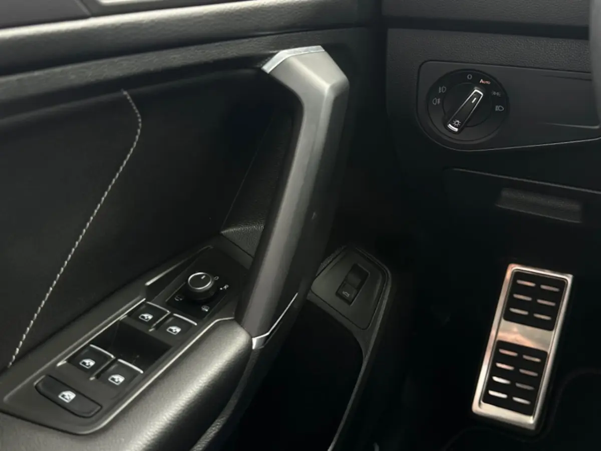 2.0 TSI 190pk DSG 4Motion Highline Business R 7p. 244
