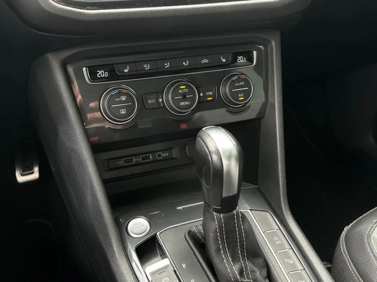 2.0 TSI 190pk DSG 4Motion Highline Business R 7p. 244