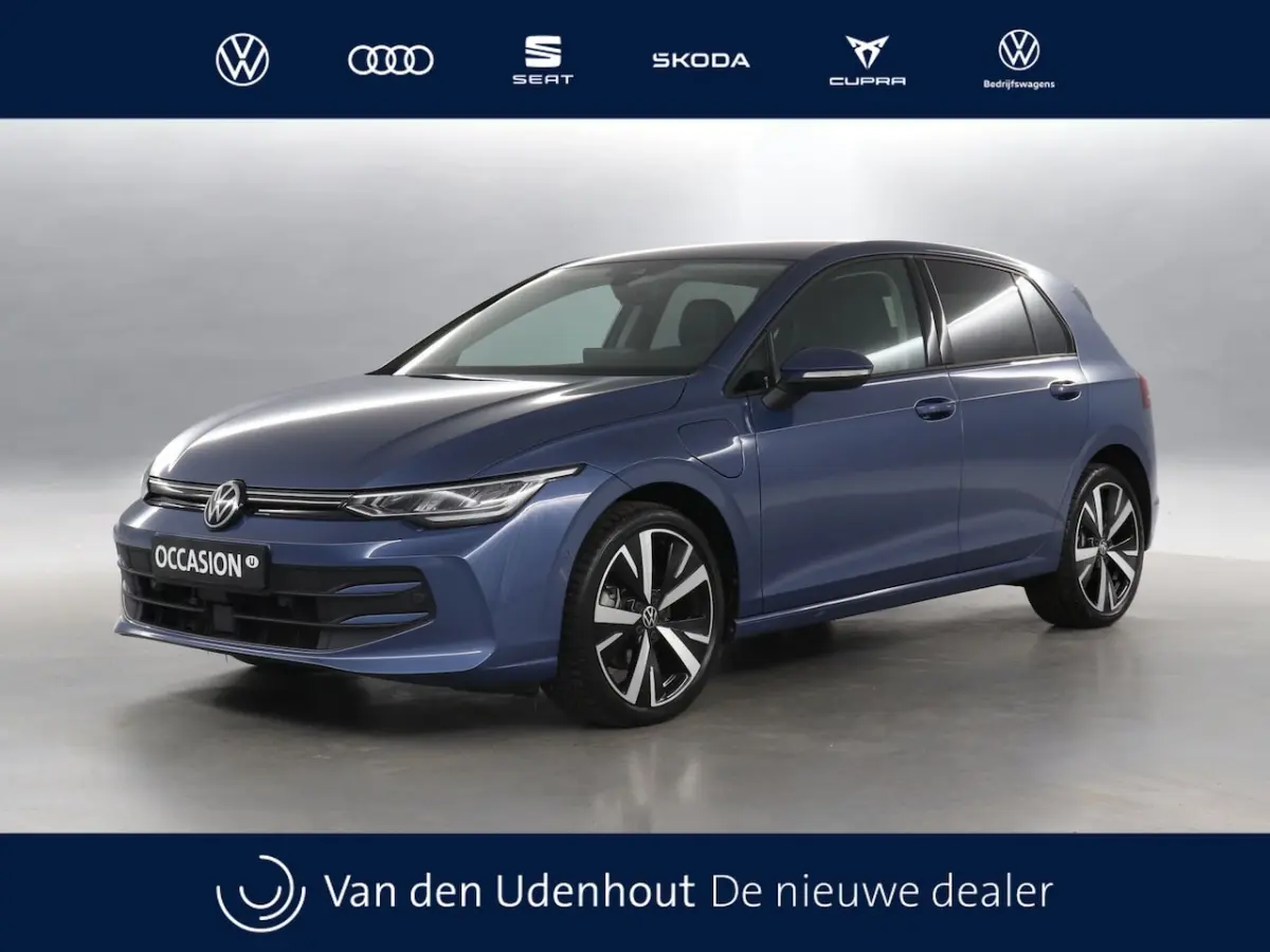 1.5 eHybrid 204pk Life Edition DSG / Navigatie via App Connect / Stoel+Stuurverwarming / C